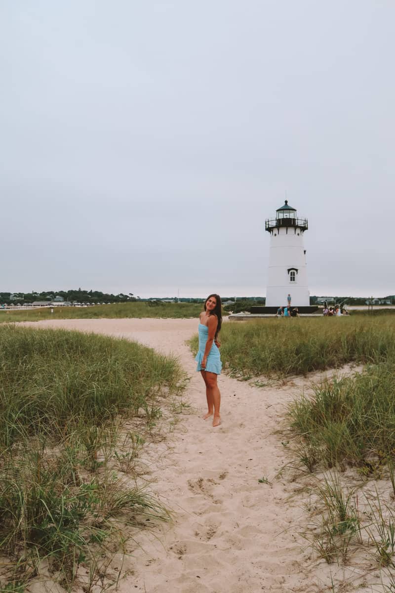 martha's vineyard lighthouse